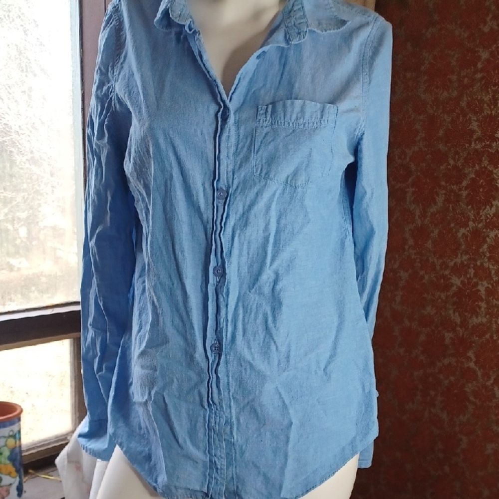 Casual Sky Blue Button-Up Shirt